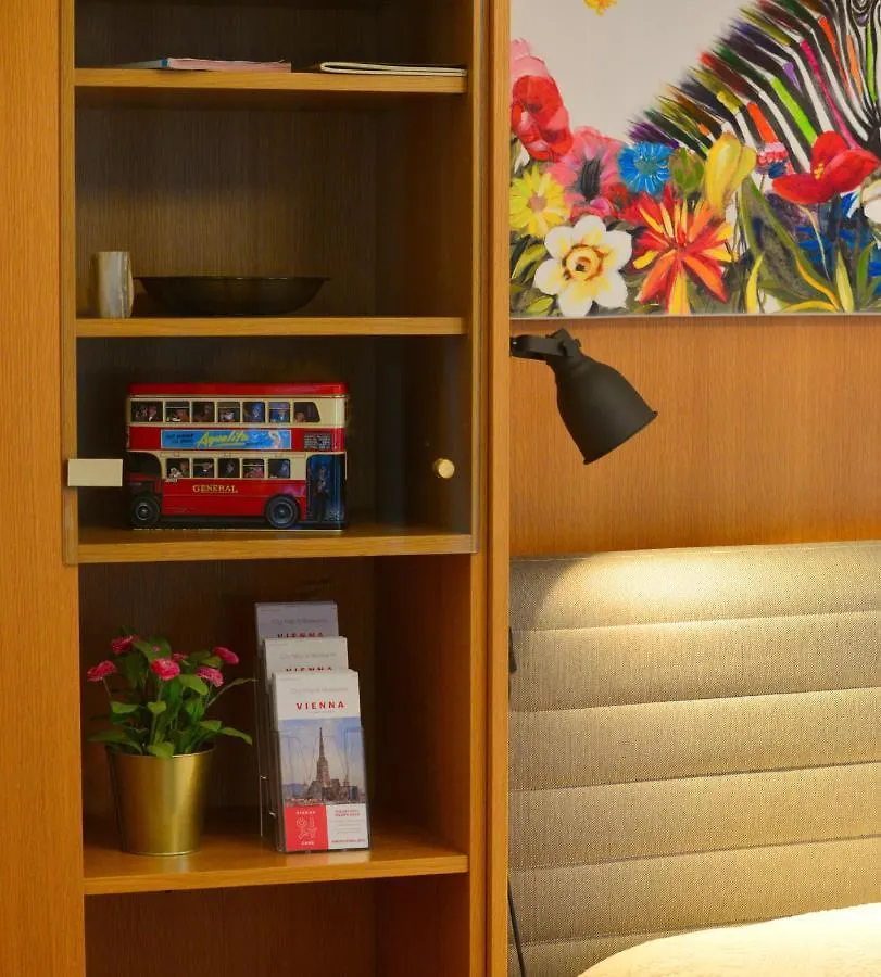 Apartment Charming With Balcony In Hip & Trendy Margareten Vienna