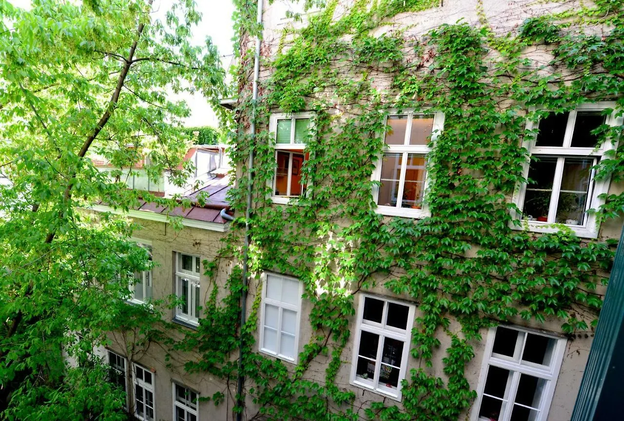 Charming With Balcony In Hip & Trendy Margareten Vienna