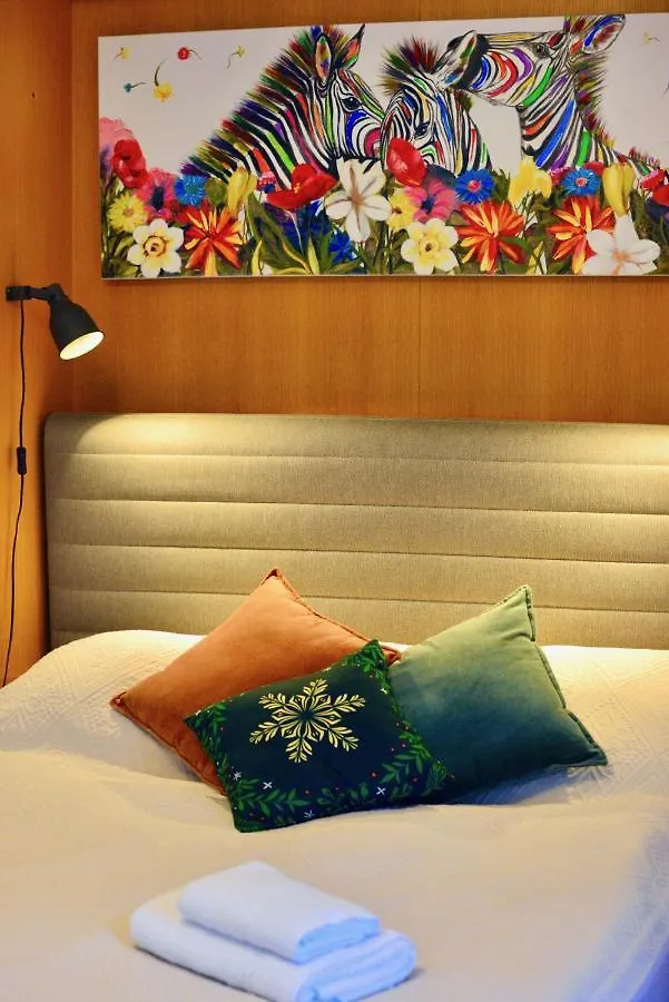 Charming With Balcony In Hip & Trendy Margareten فيينا 0*,